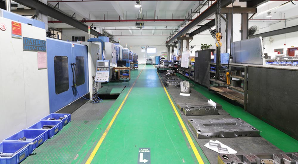 CNC-machining-center